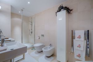 Photo 15- click for photo gallery